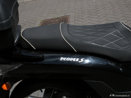 Kymco People S zwart